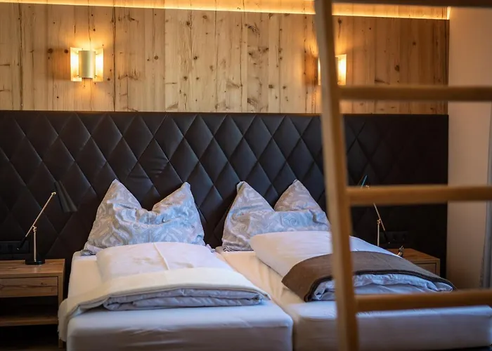 Montis * フラッハウ